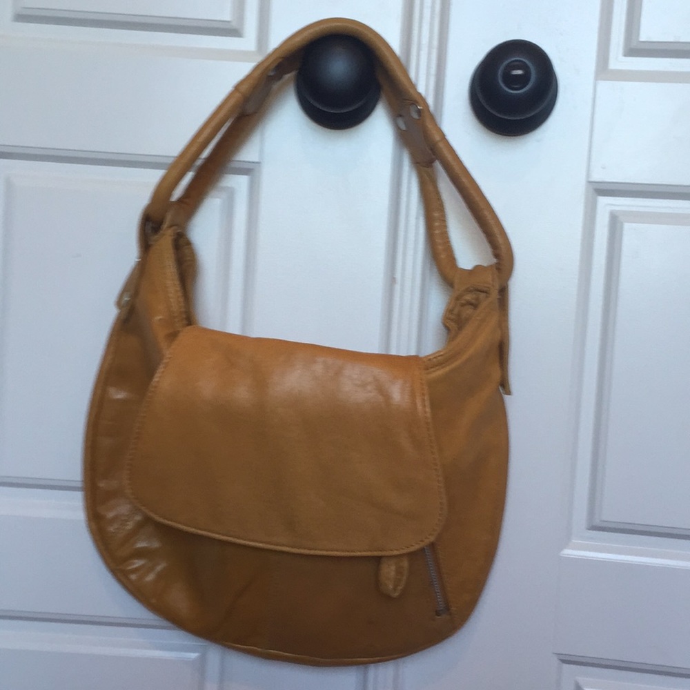 ️leather hobo, Latico